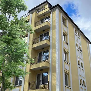 Apartment Coop Apartments, - Free Parking