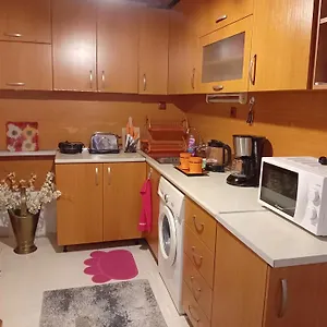 Apartment стела